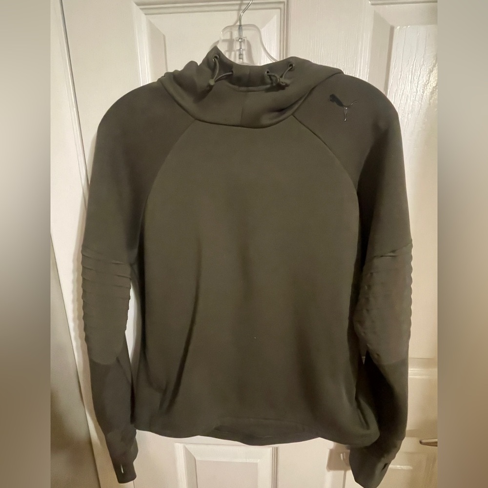 Green Puma Hoodie with thumb holes Small